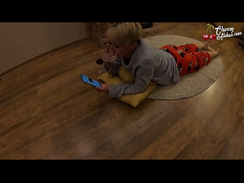 ❤️ පිස්සු බ්ලොන්ඩ් විශාල ඩික් උරා බොන අතර එය මතට පැන්නේය - ගුද සංසර්ගය ❤ Sex video si.hentaibar.ru